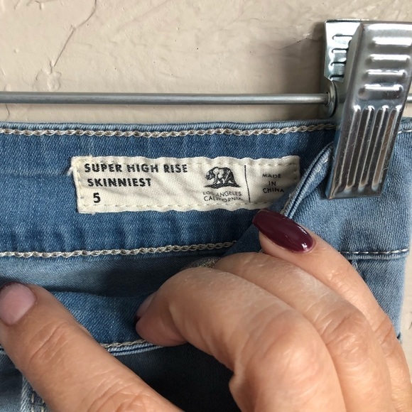 Bullhead Super High Rise Jeggings - Picture 6 of 9